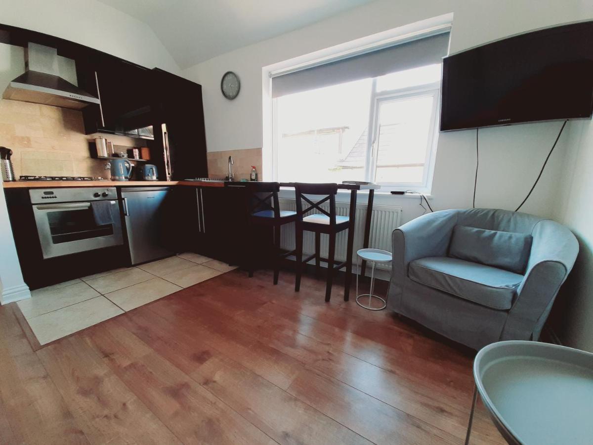 Cosy 1 Bedroom Apartment In The Heart Of ลันดิดโน ภายนอก รูปภาพ